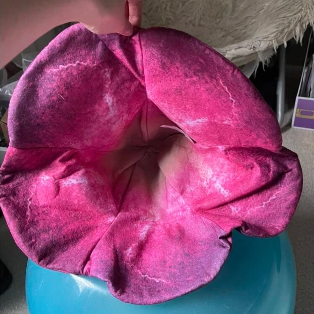 Fairy Flower Hat - Picture 5 of 9